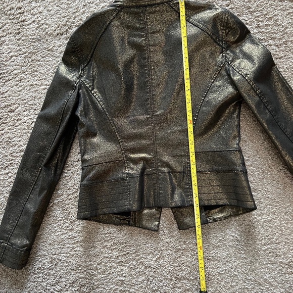 WHBM Coated Stretch Denim Cropped PartyJacket in Metallic Gold Over Black Size 8 - Picture 7 of 7